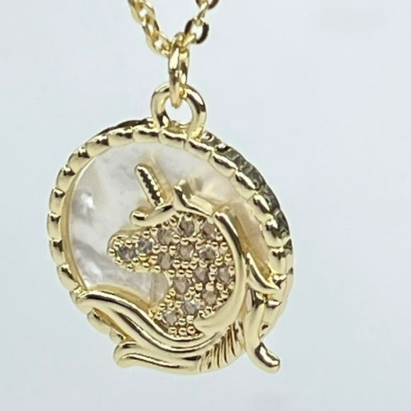 Gold Plated Zircon Unicorn Shell Pendant Necklace 17in - Picture 6 of 13